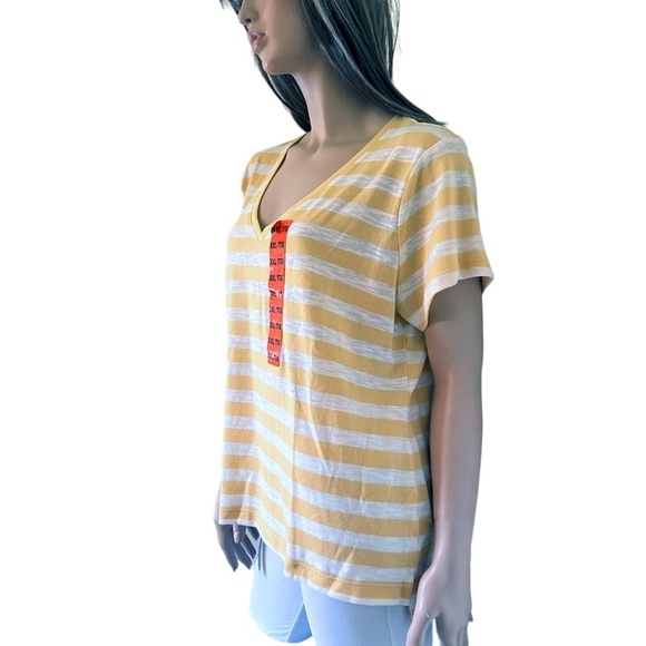 Nicole Miller Stripe Tee t-shirt Tank Top Yellow V-Neck Short Sleeve Hi Low NWOT - Picture 4 of 13